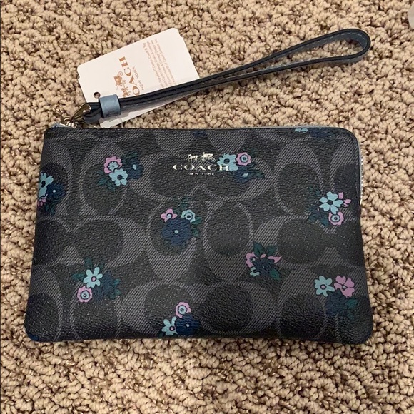 Coach Handbags - Corner Zip small Wristlet COACH